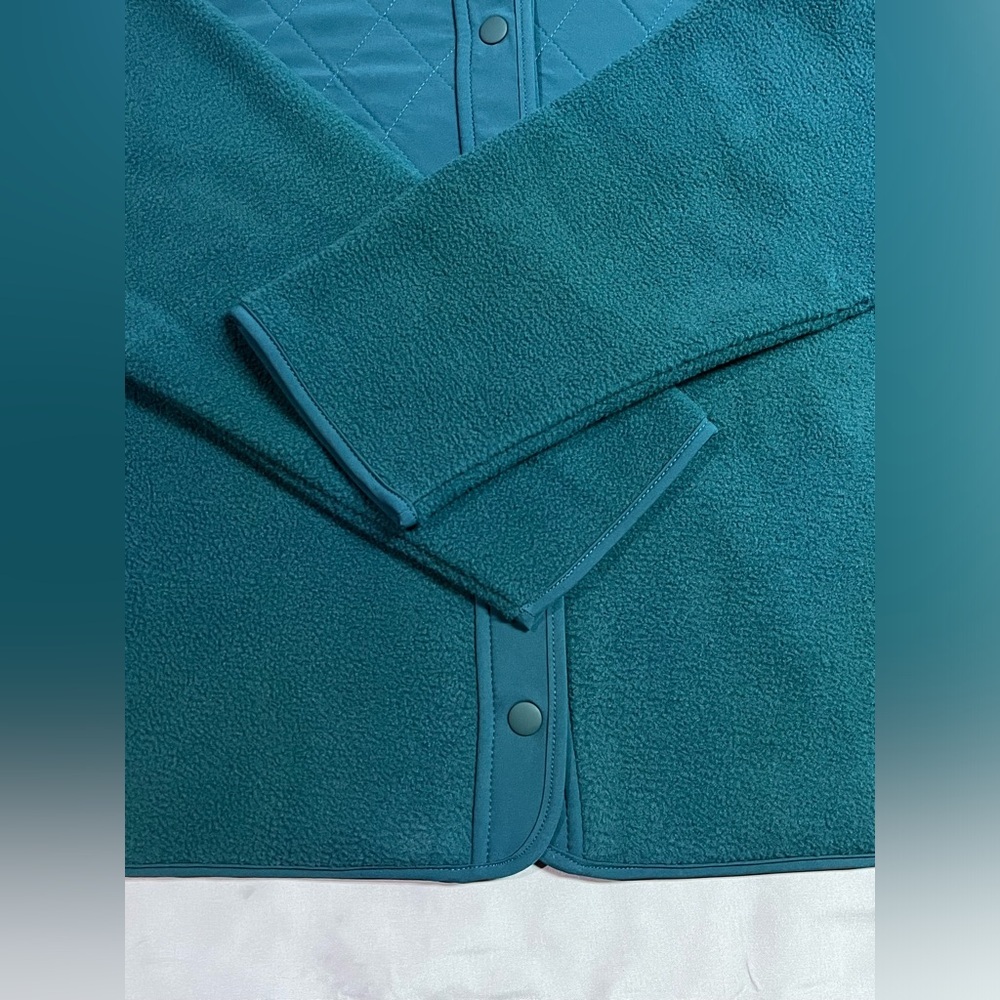 🔥🔥🔥NWT GapFit Quilted Hybrid Fleece Snap-Front Jacket - Dark Teal - - Picture 6 of 6